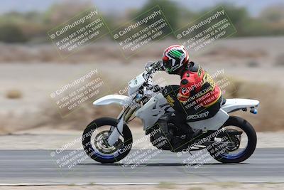 media/May-05-2025-Moto Forza (Mon) [[3c1838c5e5]]/2-B Group/Session 3 (Panning Test Turn 14 Inside)/
